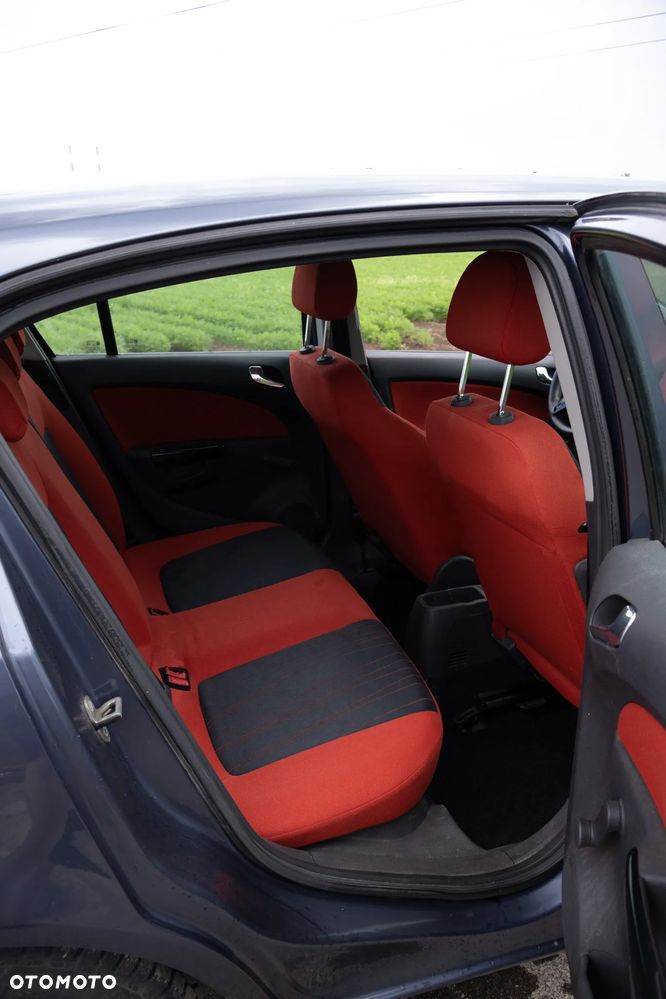 Opel Corsa 1.4 16V Enjoy - 9