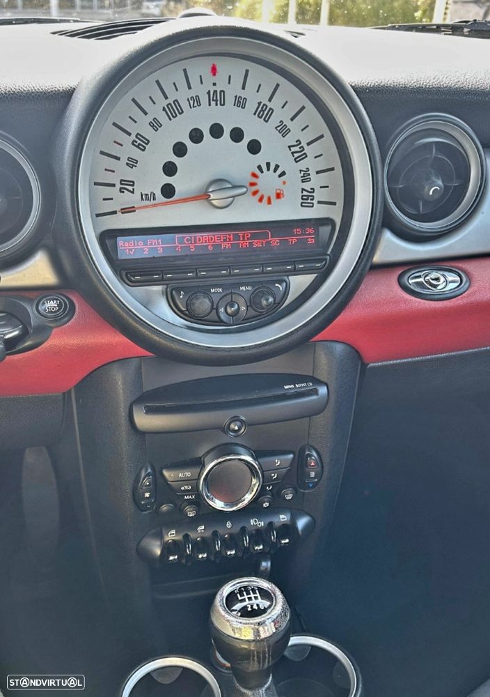 MINI Cabrio Cooper D - 13