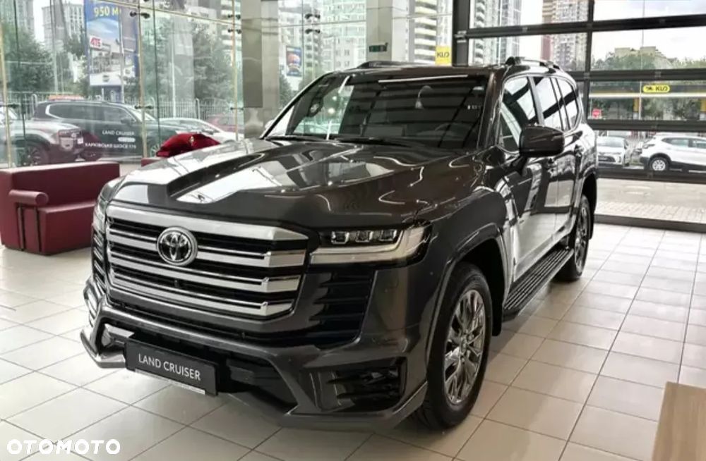 Toyota Land Cruiser - 4