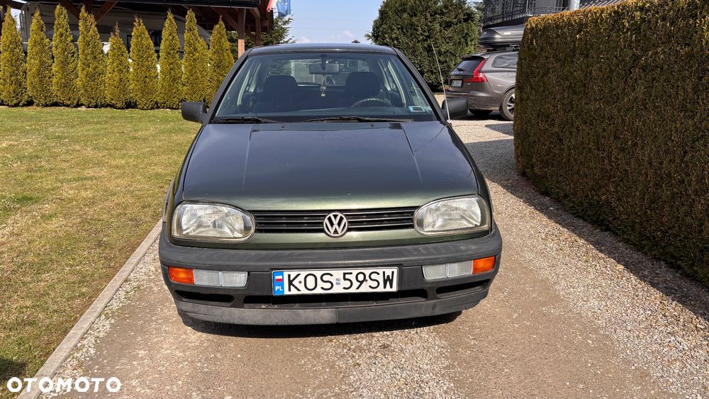Volkswagen Golf - 3
