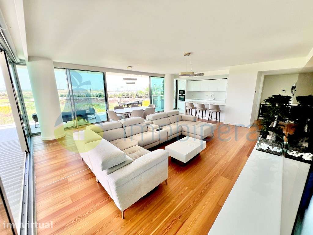 Apartamento T2 no Luxuoso condomínio Bay Line em Armação de Pêra ! ... - Grande imagem: 2/23