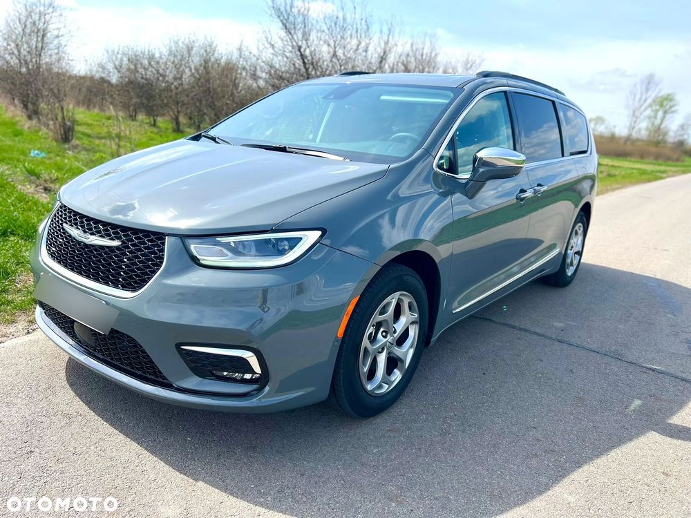 Chrysler Pacifica - 1