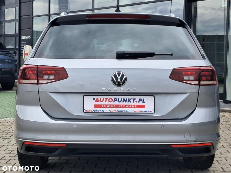 Volkswagen Passat - 4