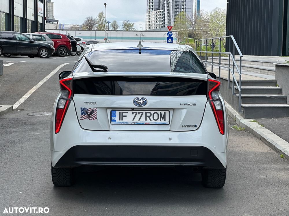 Toyota Prius 1.8 Dual VVT-i Sol+ - 11
