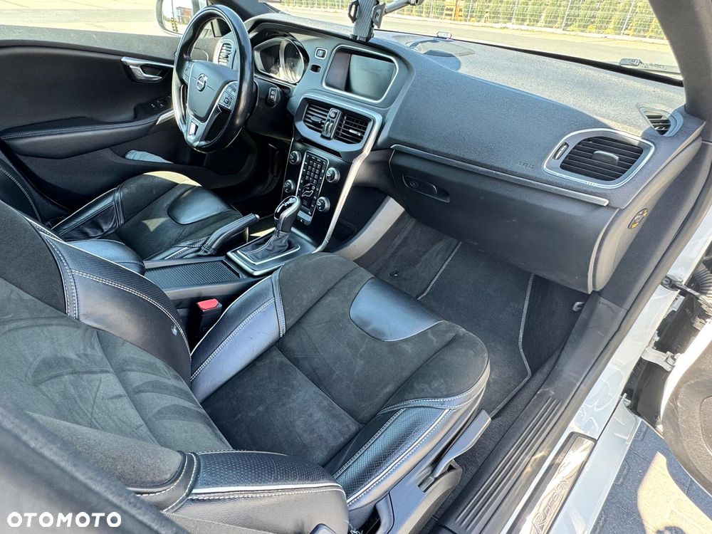 Volvo V40 D3 Geartronic RDesign - 12