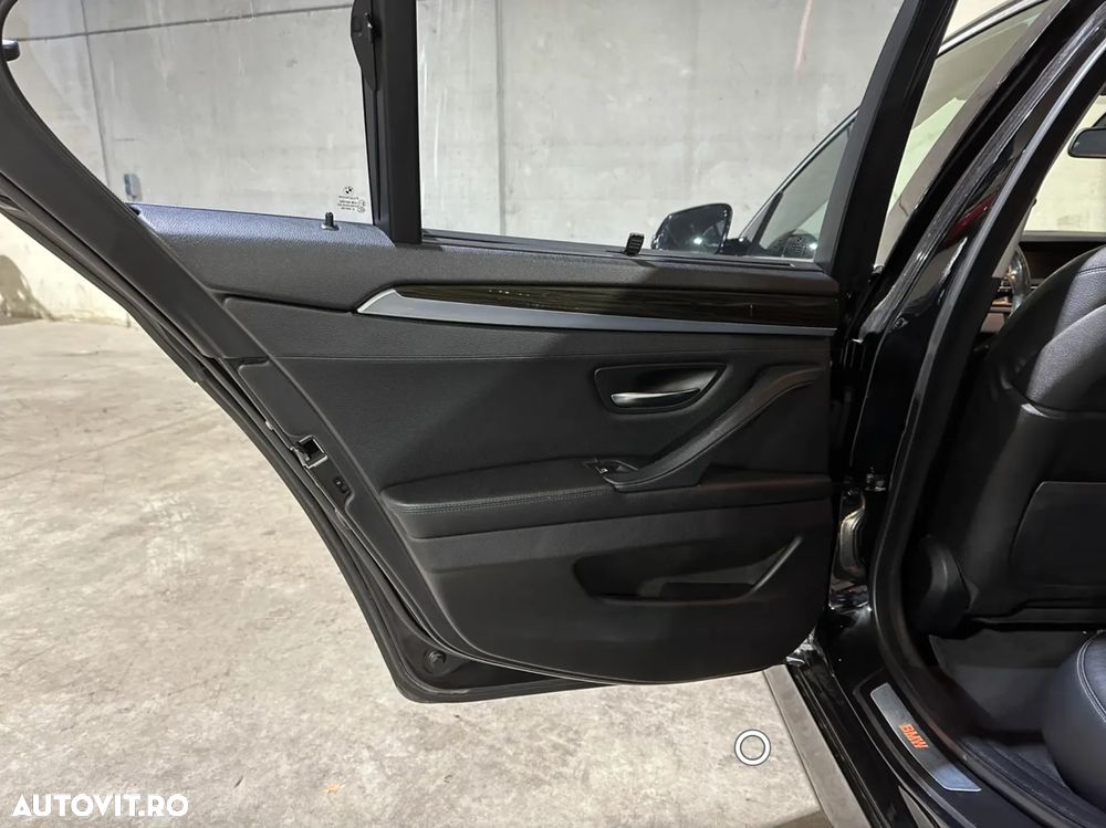 BMW Seria 5 528i Sport-Aut. Luxury Line - 14