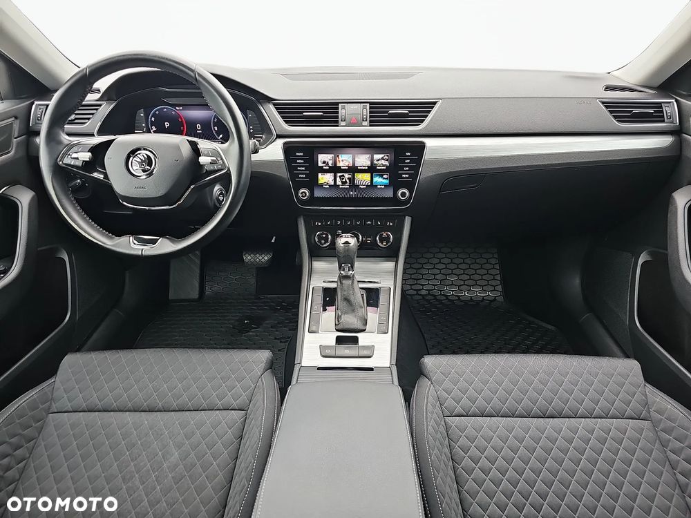 Skoda Superb 2.0 TDI SCR Ambition DSG - 9