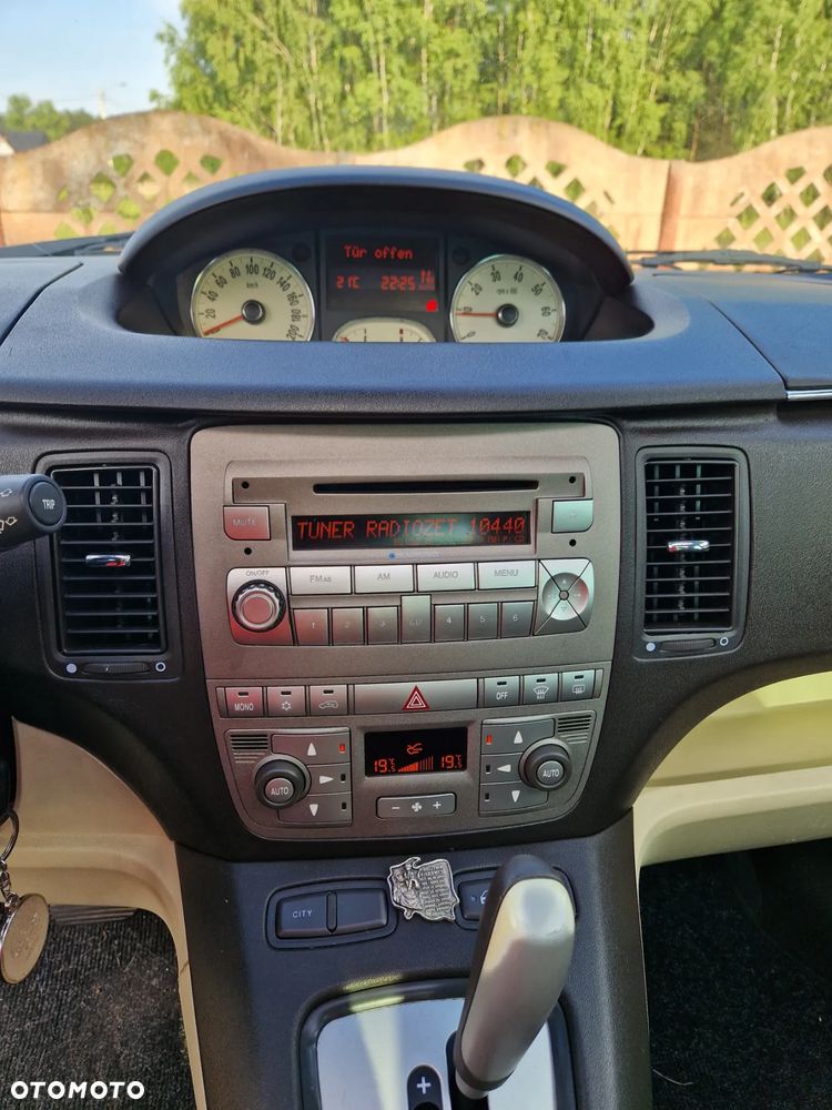 Lancia Musa 1.4 16v Automatik Platino Plus - 17