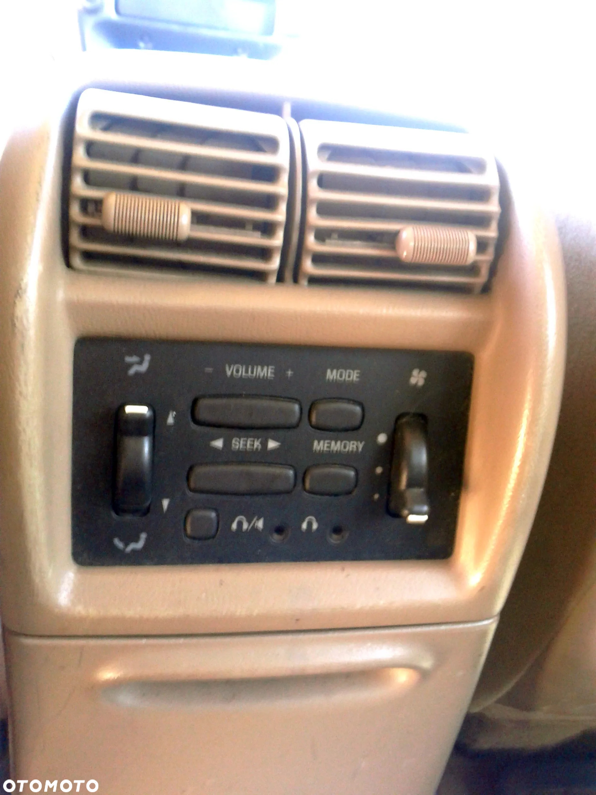 Ford Explorer - 25