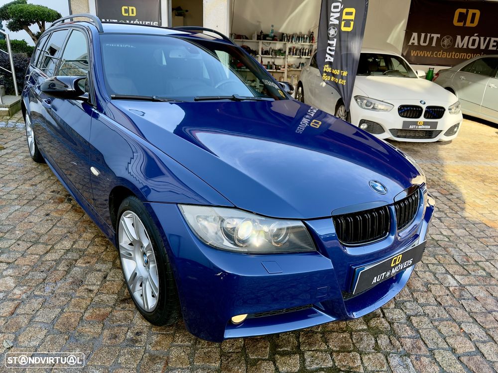 BMW 320 d Navigation Sport - 28