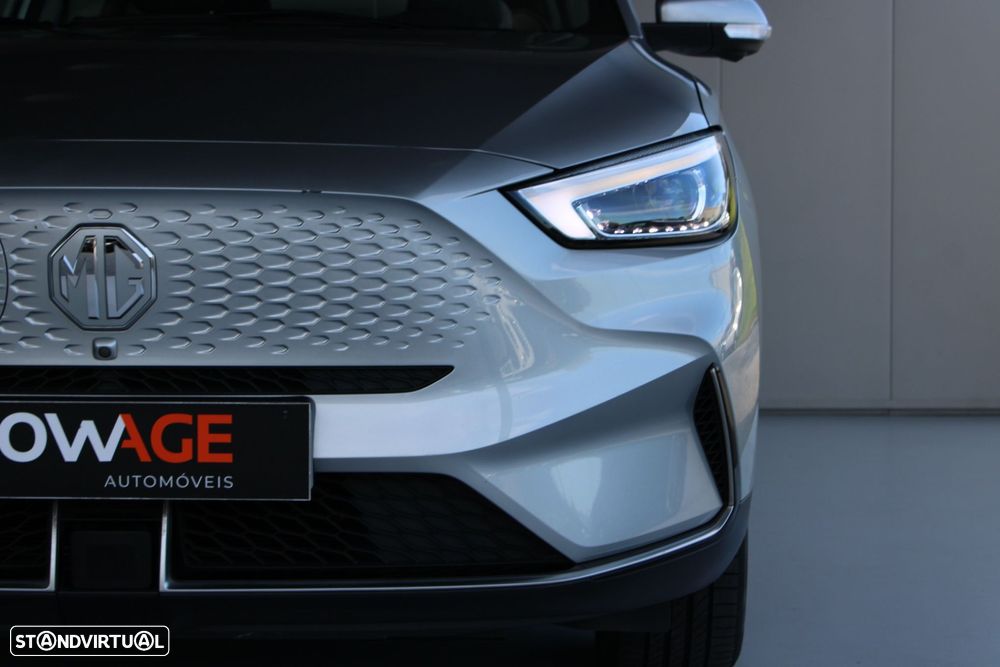 MG ZS EV 72.6 kWh Luxury - 32