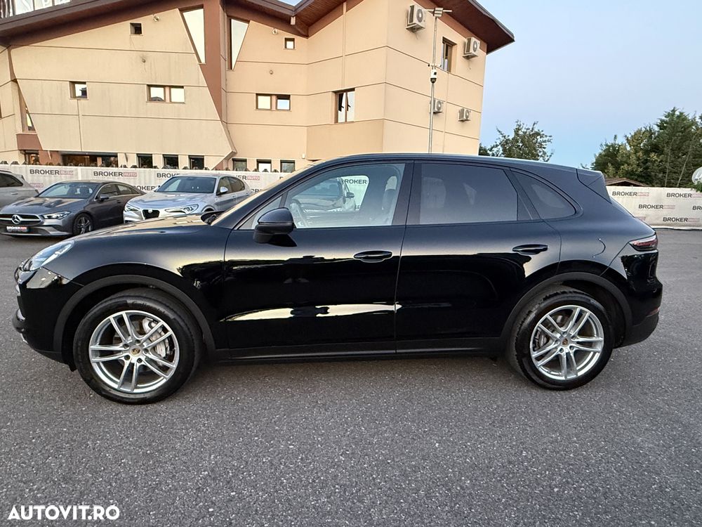 Porsche Cayenne - 9
