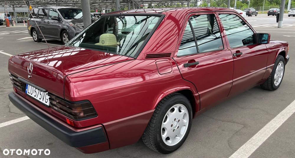 Mercedes-Benz W201 (190) - 10