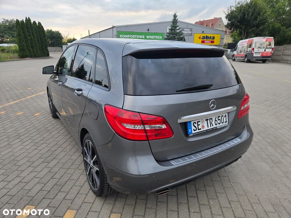 Mercedes-Benz Klasa B 180 7G-DCT UrbanStyle Edition - 9