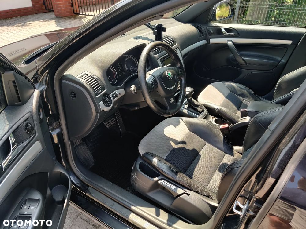 Skoda Octavia 2.0 TDI DPF DSG RS - 7