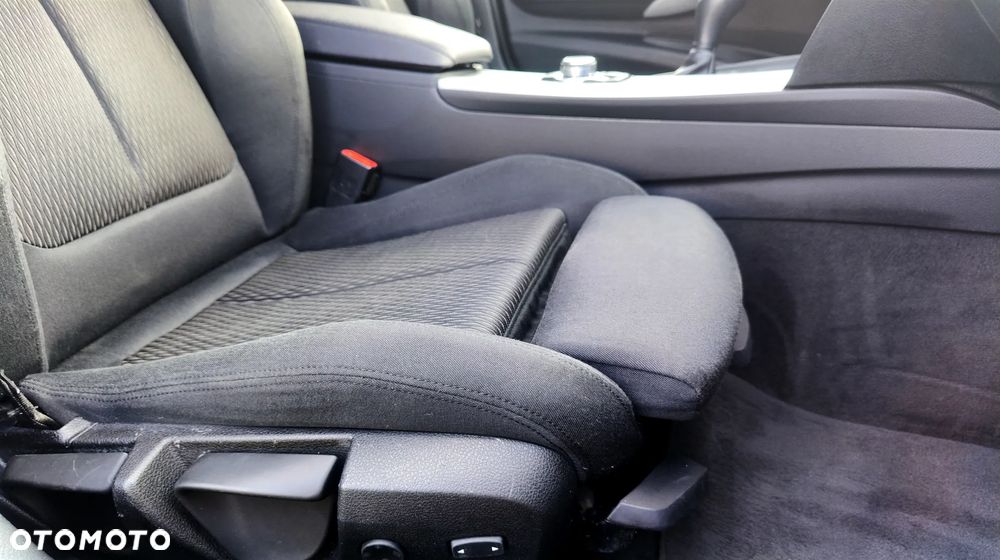 BMW Seria 3 320d - 6