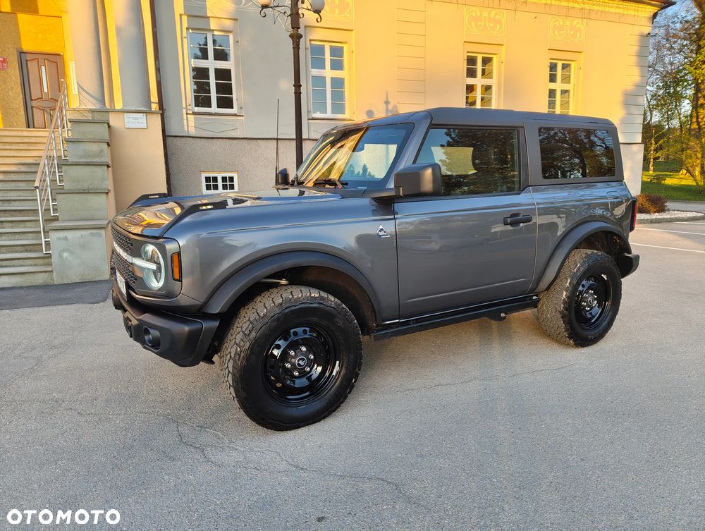 Ford Bronco - 13