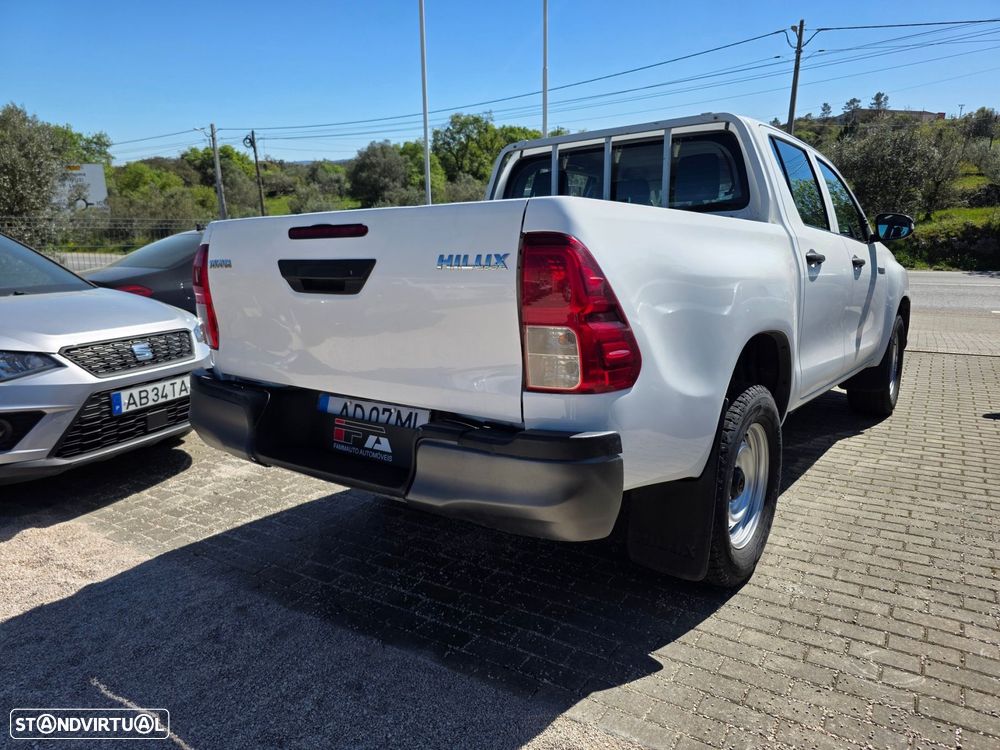 Toyota Hilux 2.4 D-4D 4WD CD CH - 7