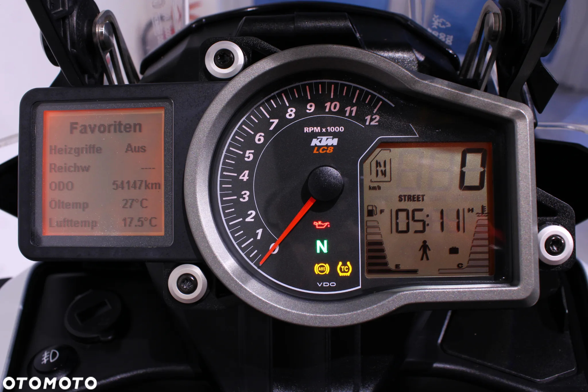 KTM Adventure - 7
