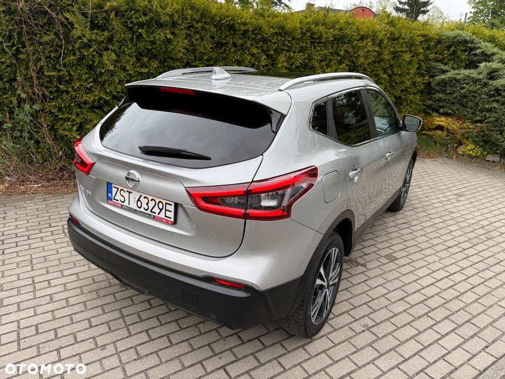 Nissan Qashqai 1.3 DIG-T N-WAY - 24