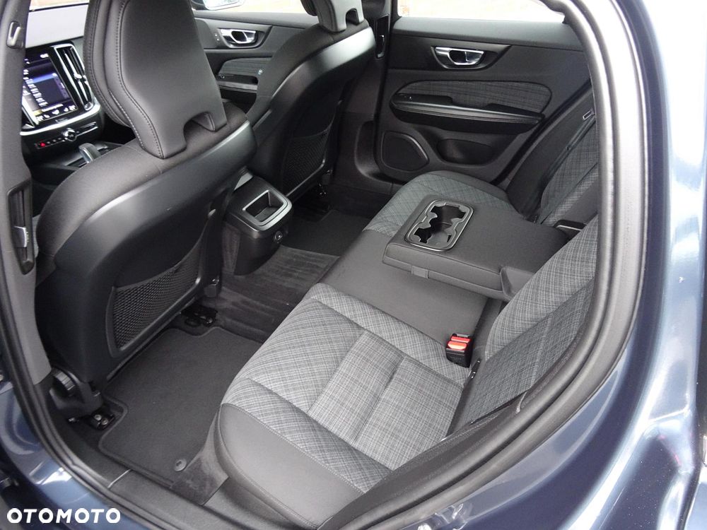 Volvo V60 B3 B Geartronic Momentum Pro - 20