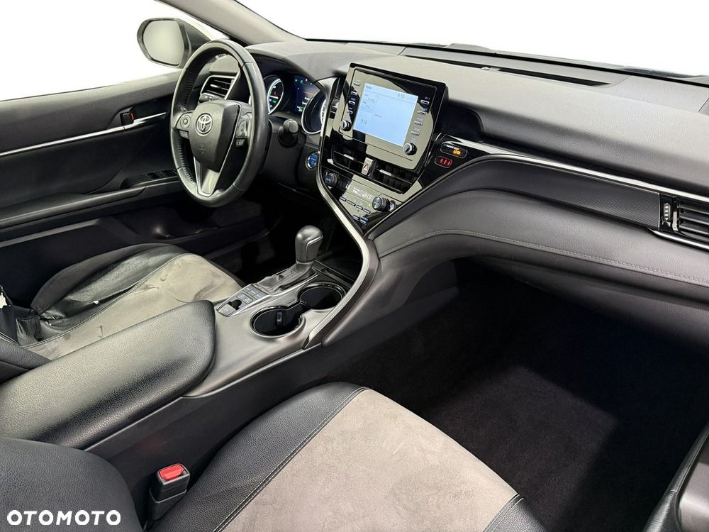 Toyota Camry - 15