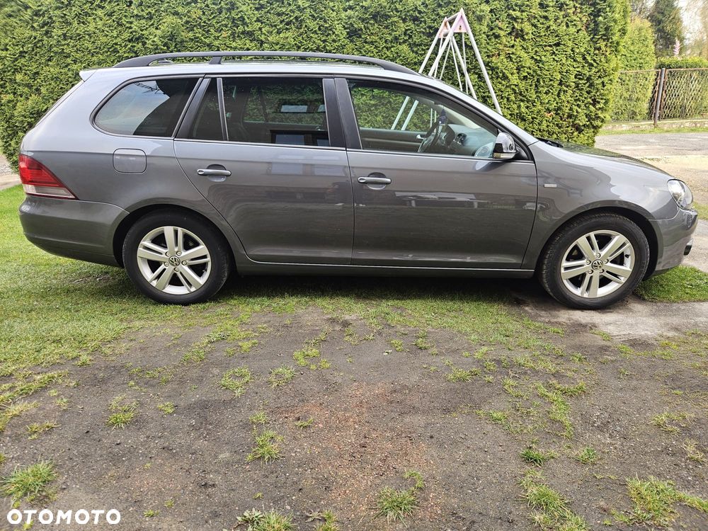 Volkswagen Golf 1.6 TDI DPF MATCH - 10