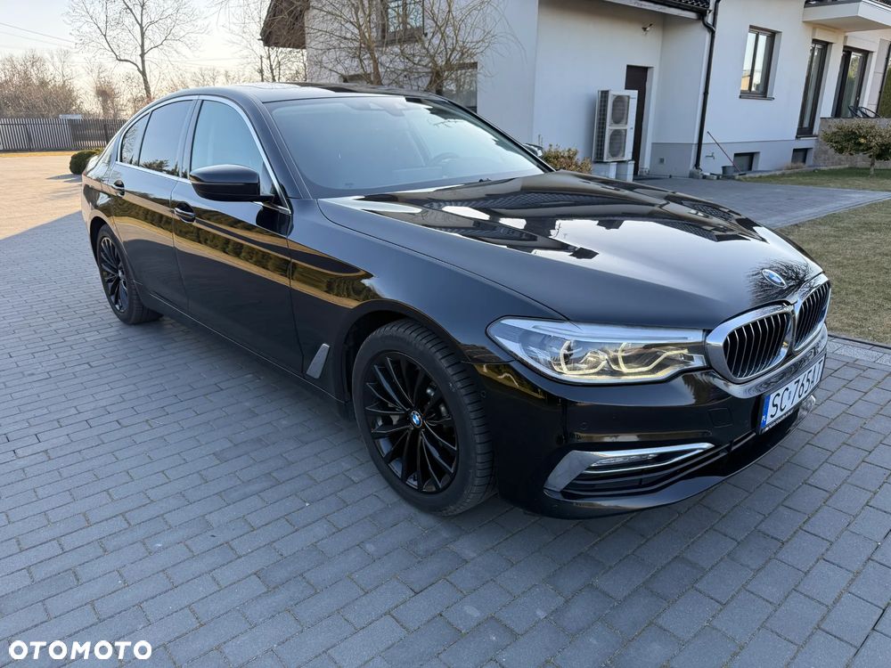 BMW Seria 5 530d xDrive Sport-Aut Luxury Line - 4