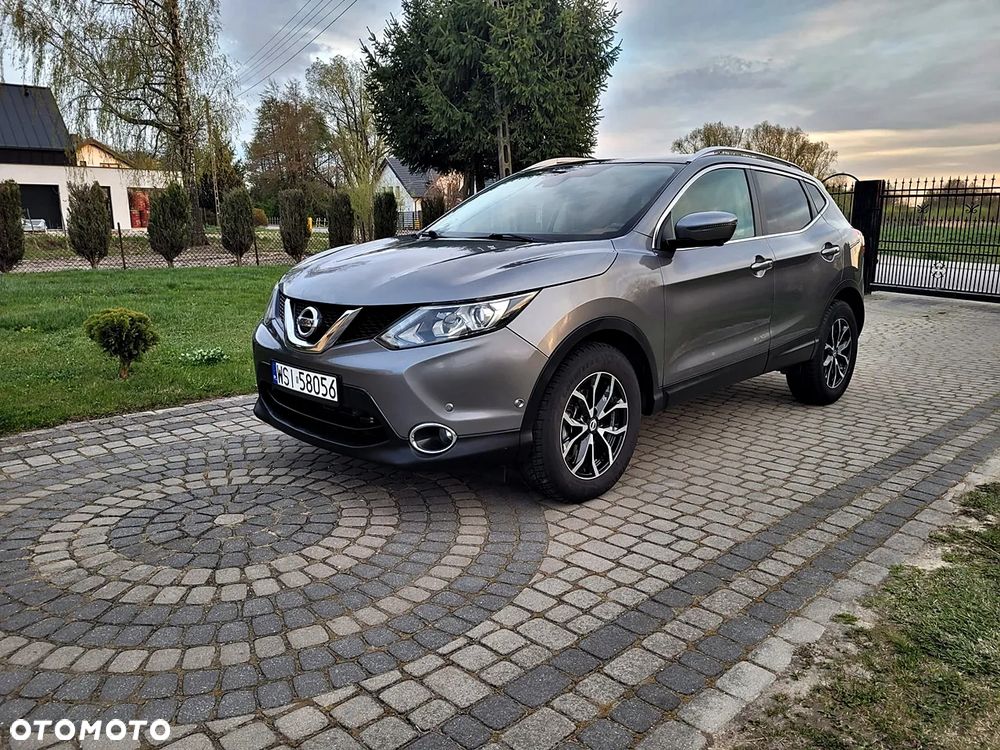 Nissan Qashqai 1.6 dCi Xtronic TEKNA+ - 1