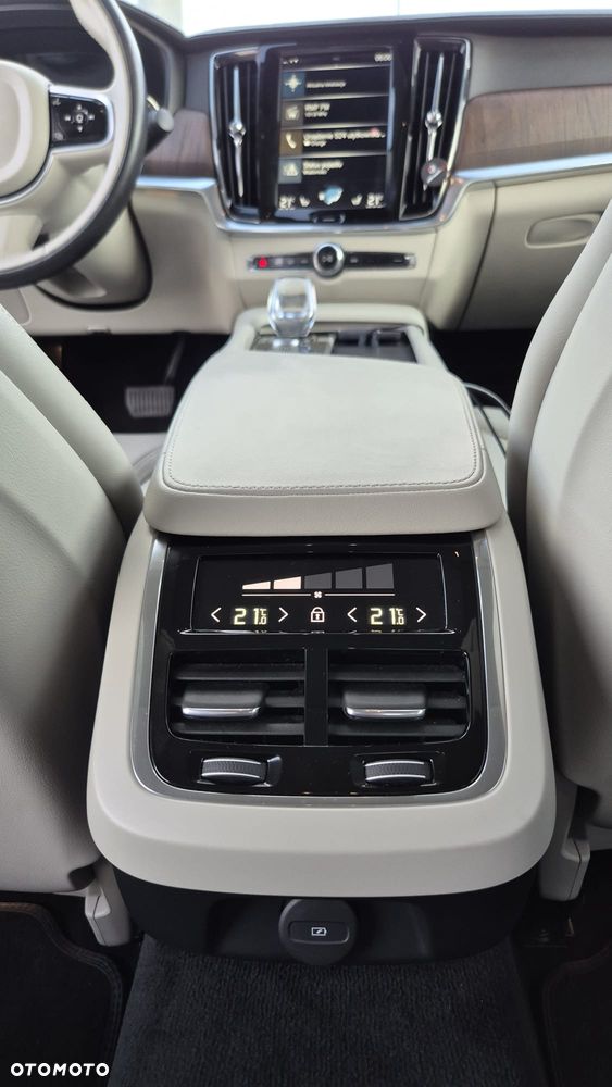 Volvo S90 B5 D AWD Inscription - 13