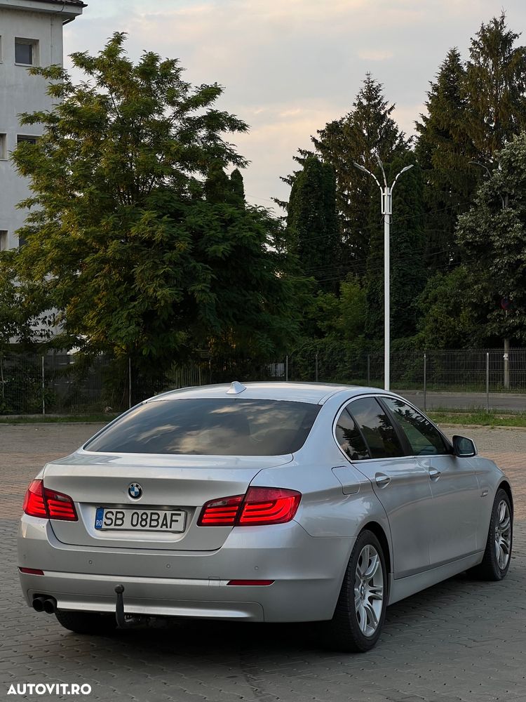 BMW Seria 5 525d xDrive - 5