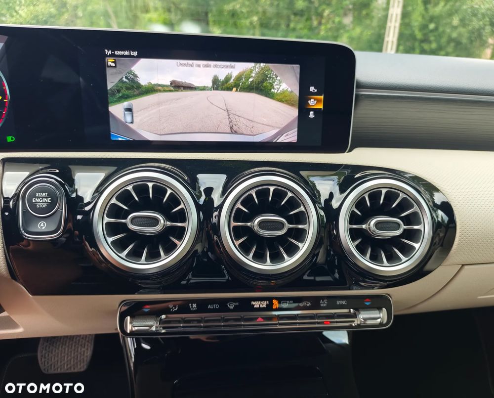 Mercedes-Benz Klasa A 180 7G-DCT Advanced Progressive - 26