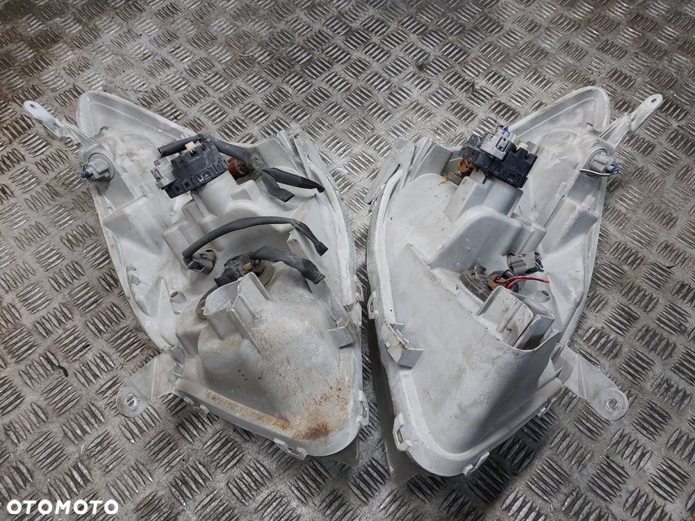 LAMPA LEWY PRZÓD + PRAWY PRZÓD TOYOTA COROLLA VERSO I - 7