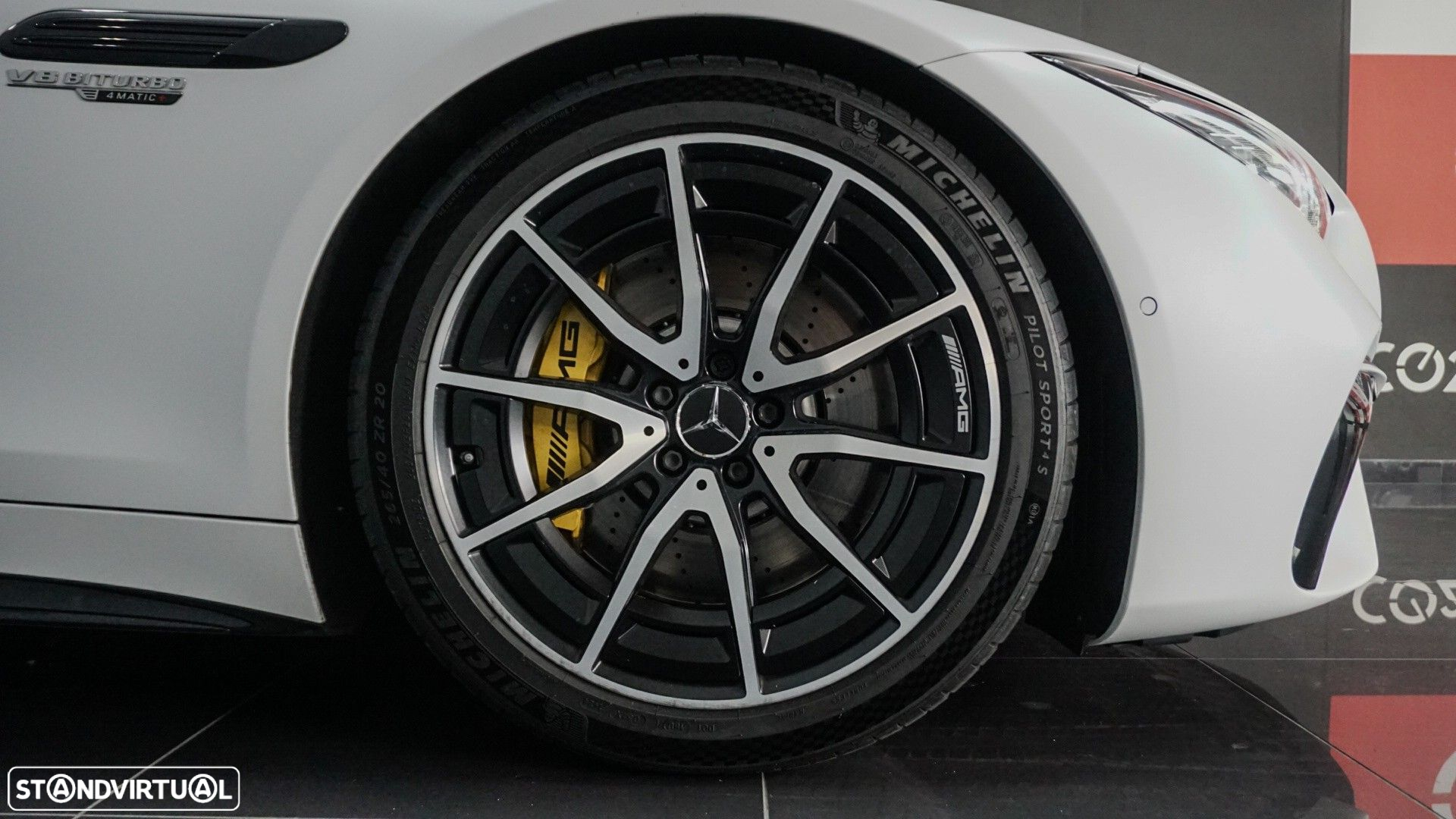 Mercedes-Benz SL 63 AMG - 38