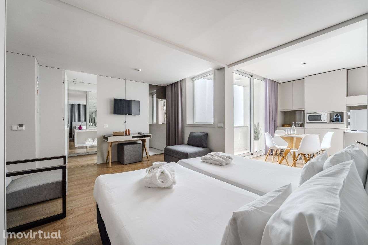 Estúdio com varanda - arrendamento temporário com contas incluídas - Grande imagem: 2/12