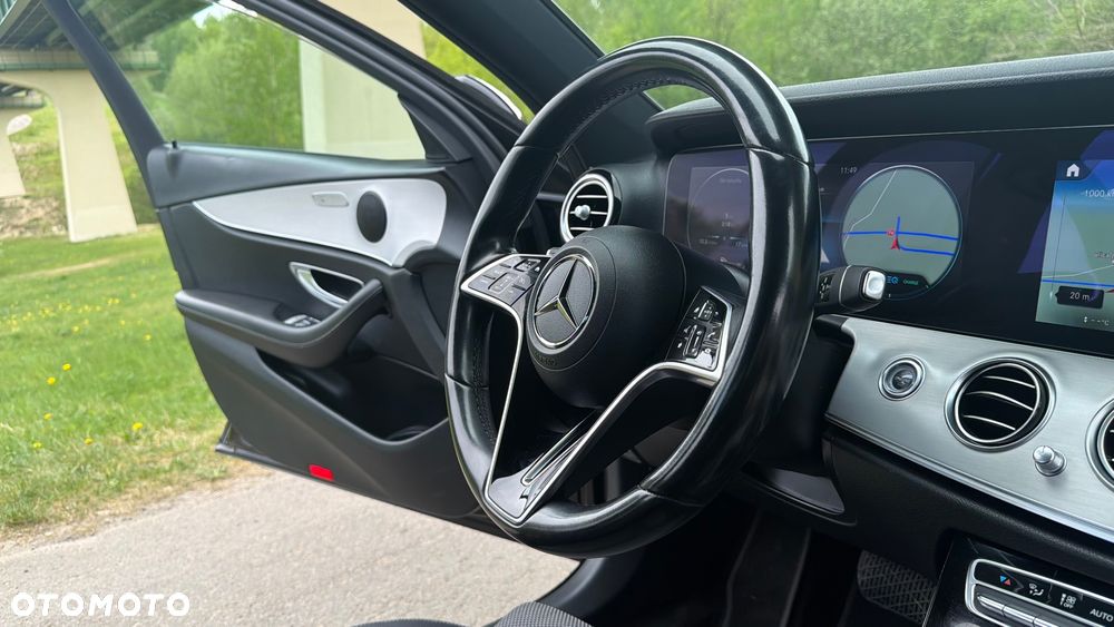 Mercedes-Benz Klasa E 220 d 9G-TRONIC - 21