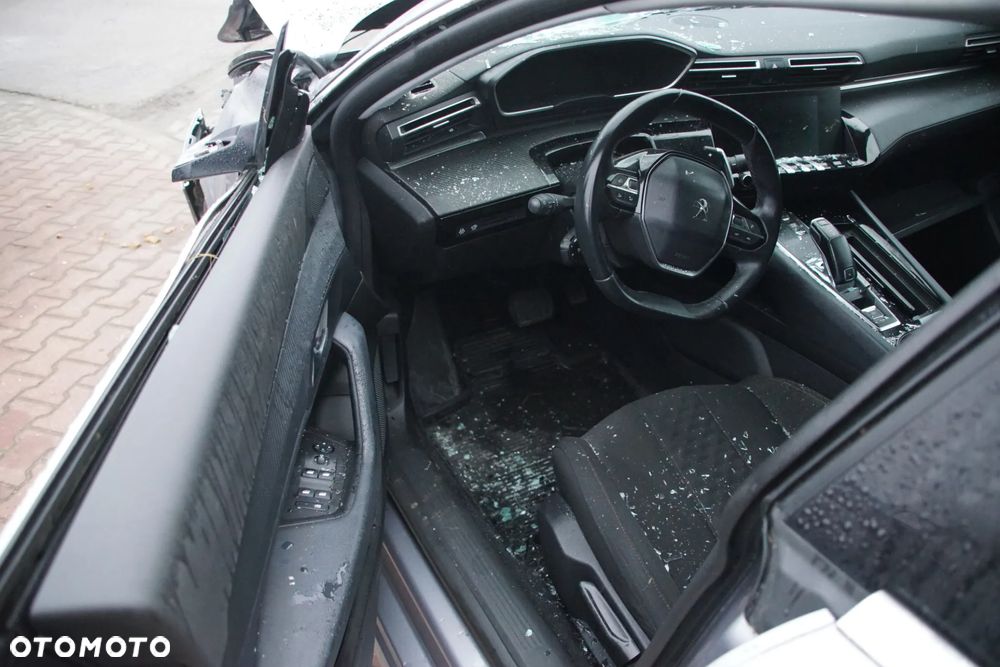 Auto na części - Peugeot 508 II 1.6 PureTech 180 KM 5G06 AWF8G30 KCA 2020R Silnik Skrzynia Drzwi Błotnik Klapa Zderzak Lampa Szyba Deska Kokpit Sterownik Moduł Czujnik Licznik Wyświetlacz Kierownica Panel - 9