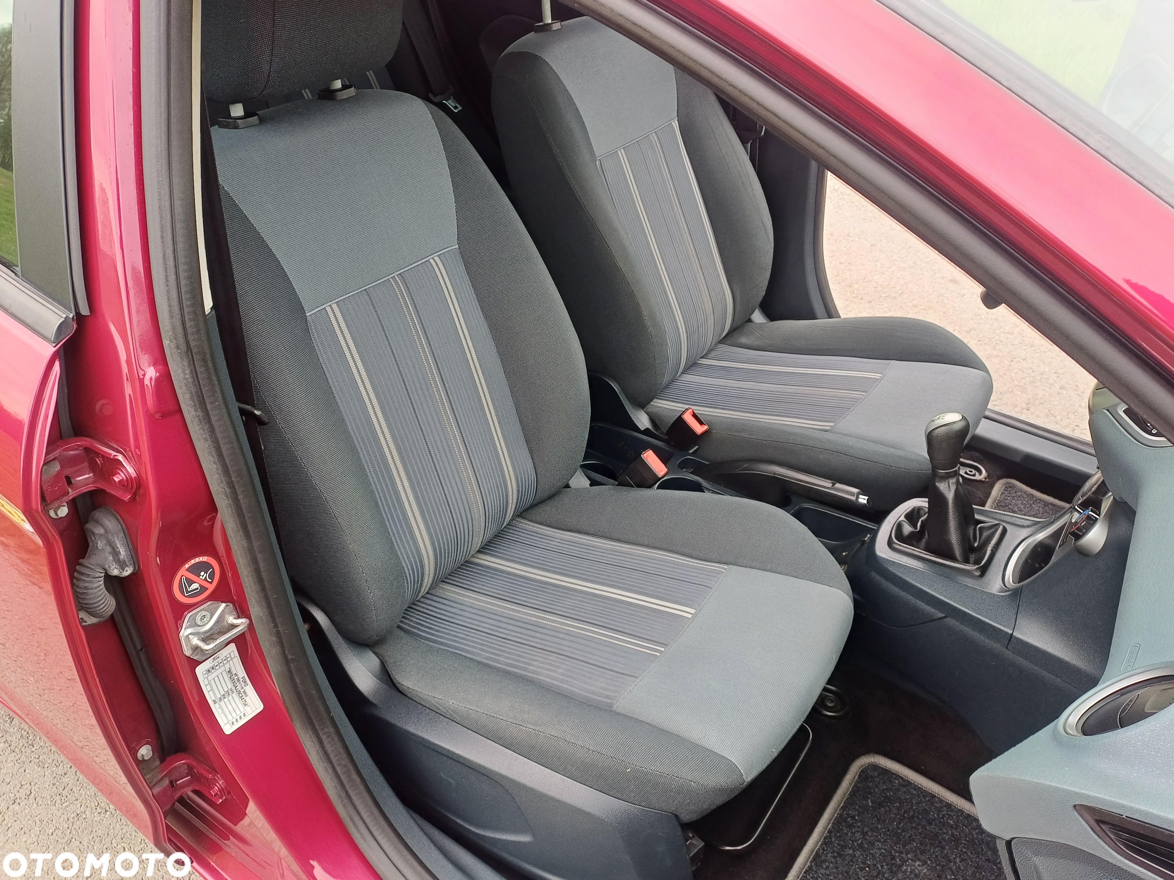 Ford Fiesta 1.4 Ghia - 16
