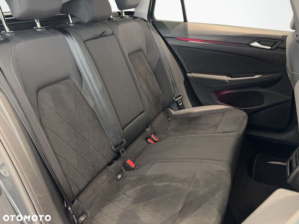 Volkswagen Golf Variant - 15