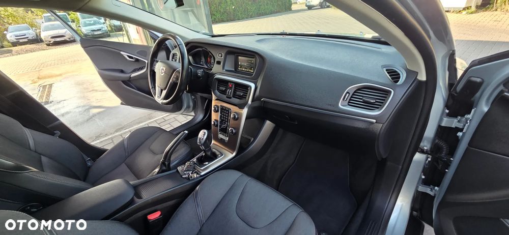 Volvo V40 Cross Country D3 Drive-E Momentum - 33