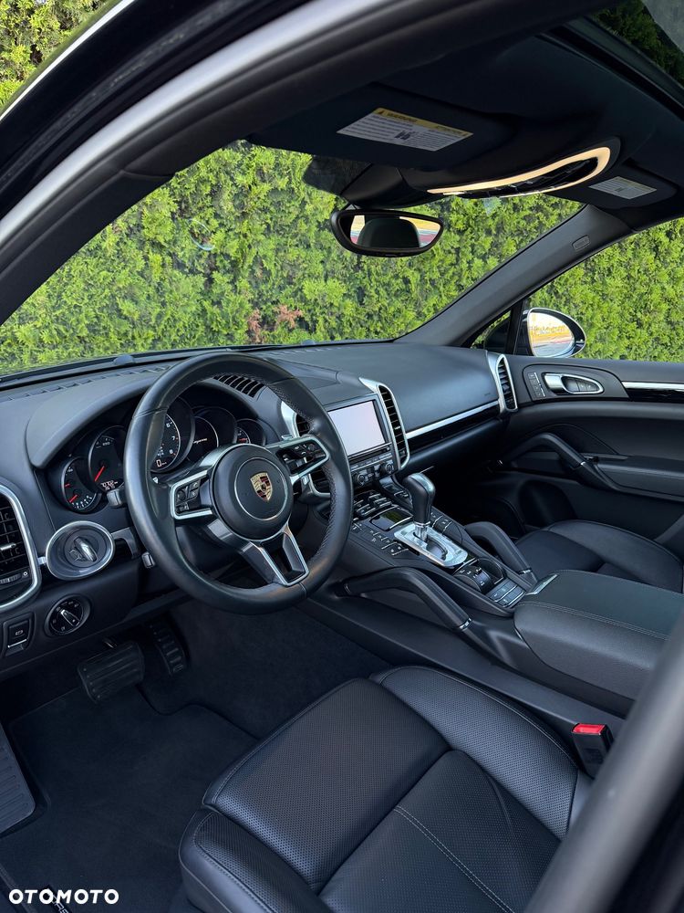 Porsche Cayenne - 10