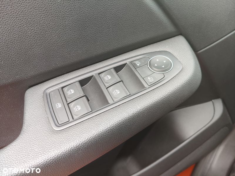 Renault Clio - 23