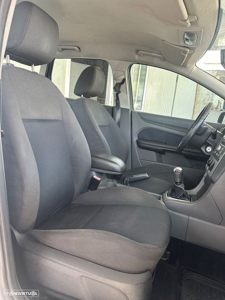 Ford Focus SW 1.4 Zetec - 21