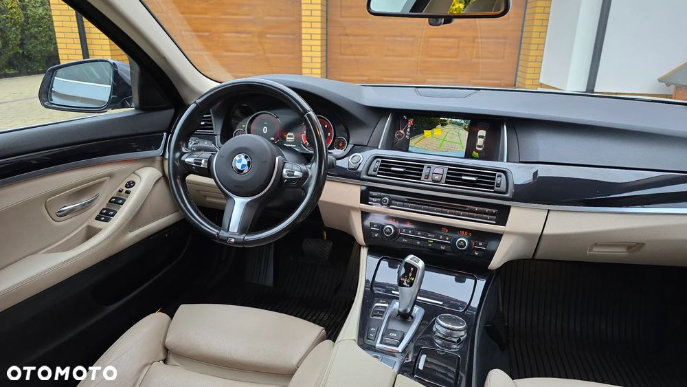 BMW Seria 5 525d xDrive Luxury Line - 26