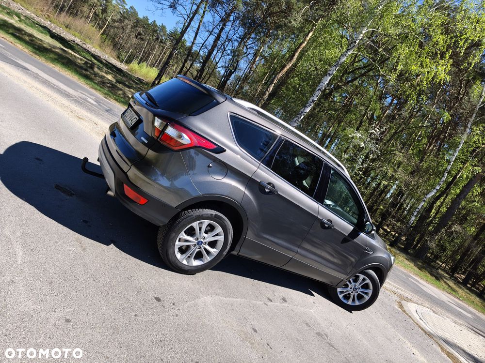 Ford Kuga - 10