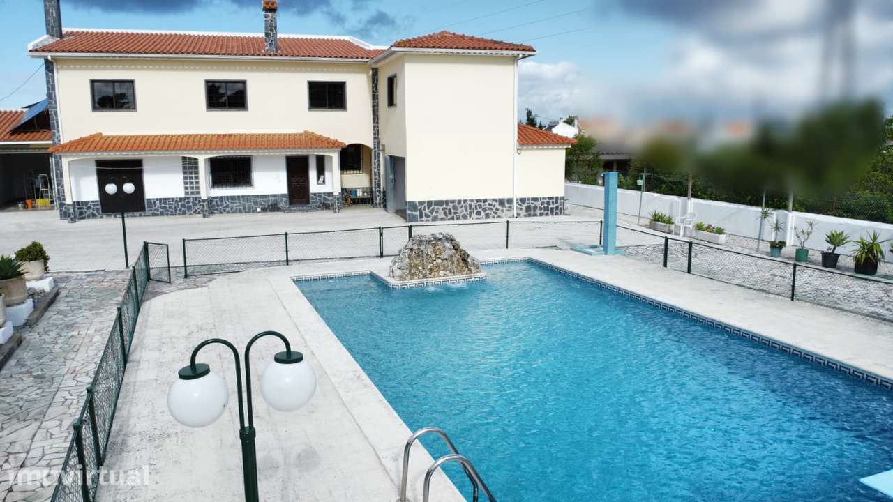 Moradia Isolada T5 com piscina, duas garagens, em lote de 2000m2 - Grande imagem: 2/60
