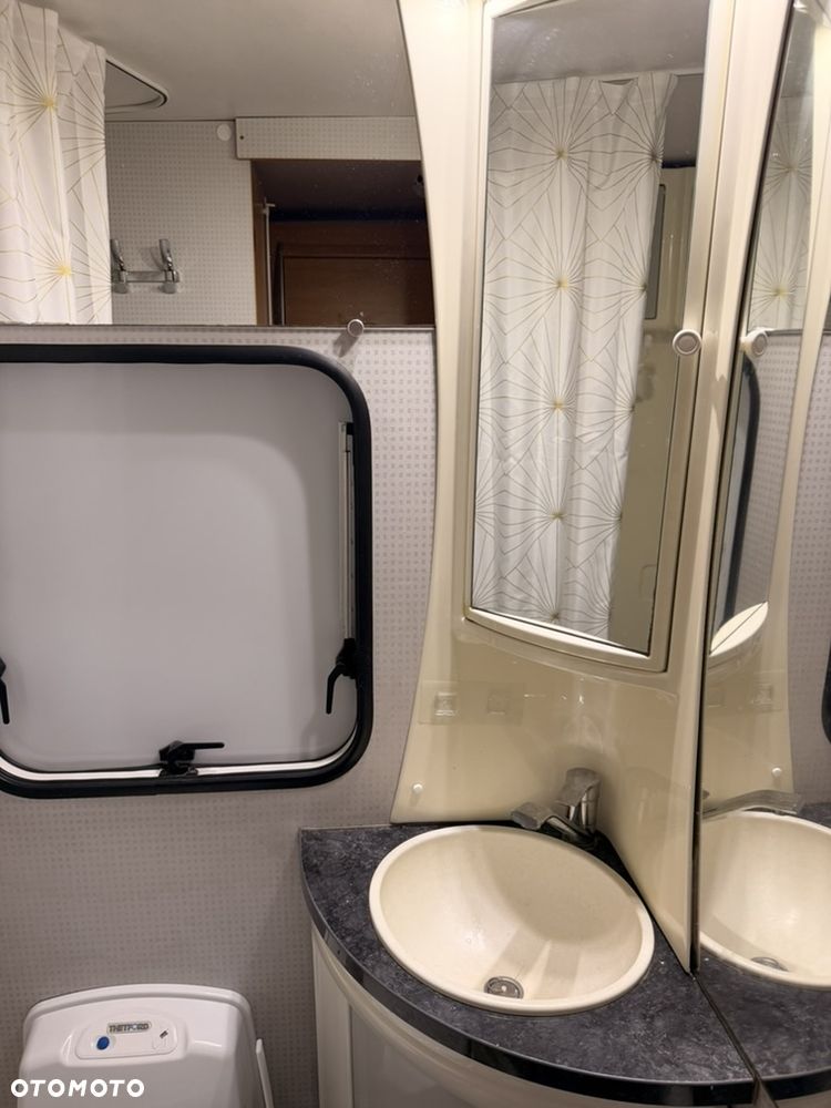 Ford Chausson - 22