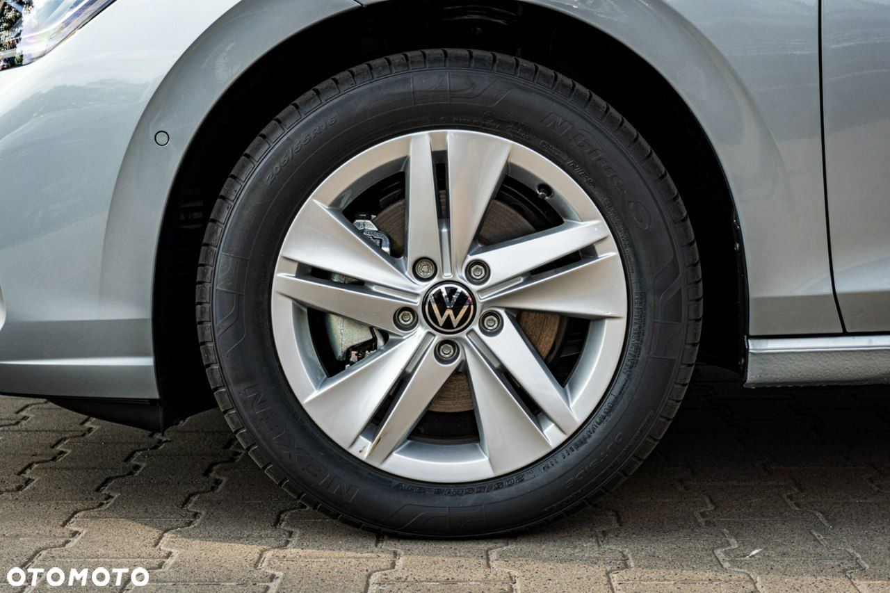 Volkswagen Golf - 5