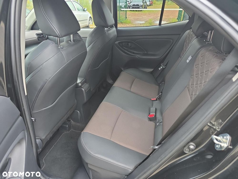 Toyota Yaris Cross Hybrid 1.5 Executive 4x4 - 13