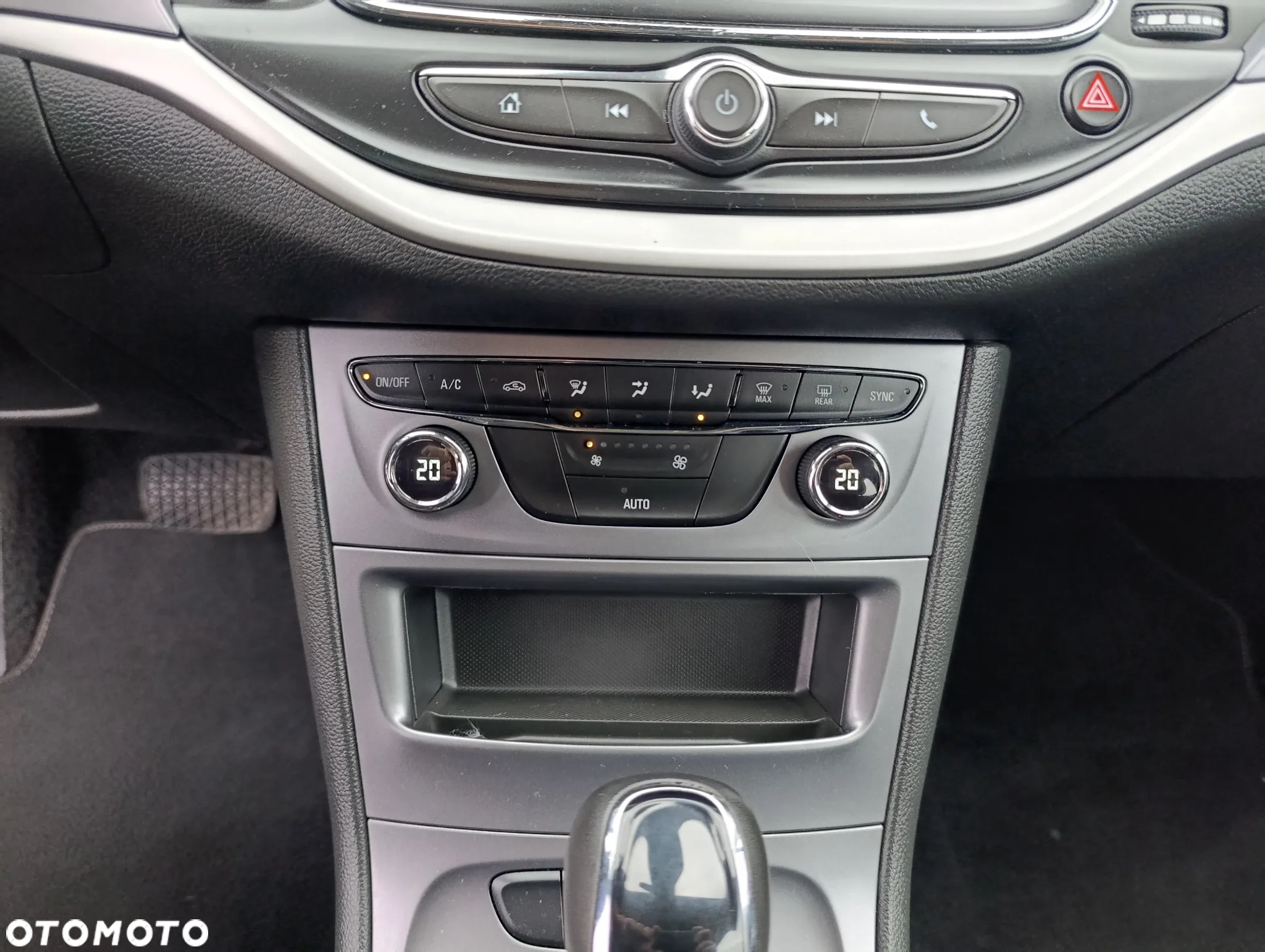Opel Astra 1.5 D Automatik Edition - 22